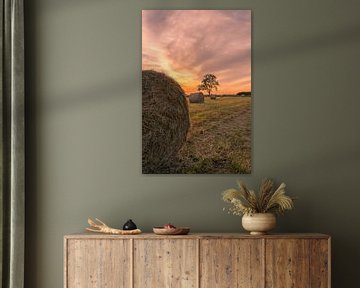 Hay rolling at sunset by Moetwil en van Dijk - Fotografie