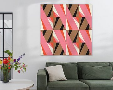 Retro geometrie met driehoeken in Bauhaus-stijl in bruin, roze, oranje van Dina Dankers