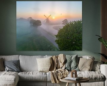 Krimstermolen bij Zonsopkomst van Droninger