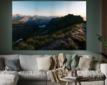 De Seealpsee in de Beierse Alpen bij zonsondergang van Joris Machholz