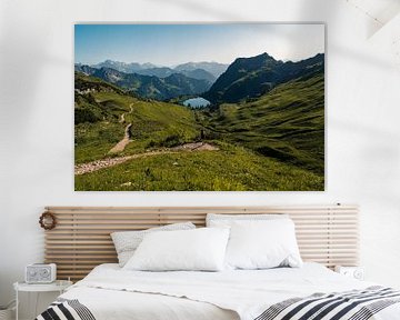 Le lac Seealpsee dans les Alpes bavaroises sur Joris Machholz