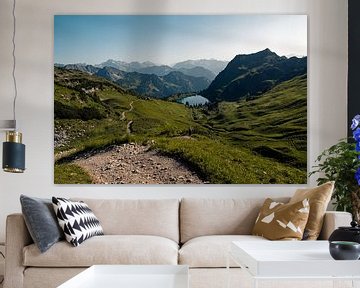 Le lac Seealpsee dans les Alpes bavaroises sur Joris Machholz