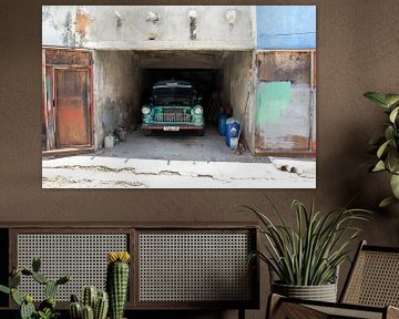 Oldtimer in een garage, Trinidad Cuba van De wereld door de ogen van Hictures