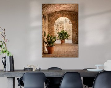 Terracottavazen in Ibizastyle van Frans Scherpenisse