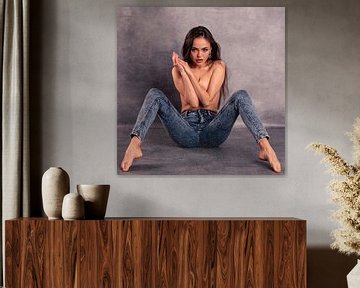 girl in jeans color by peters-fotos.nl