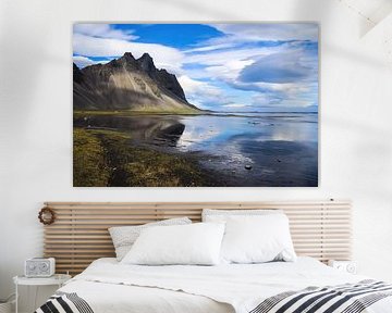 Le mont Vestrahorn en Islande par beau temps en été