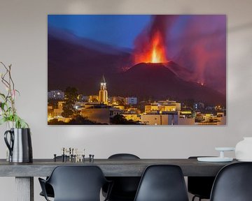 Vulkaan 'bedreigt' dorp van Roy Keeris