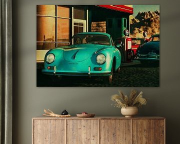Porsche 356 in een oud benzinestation met twee Amerikaanse oldtimers