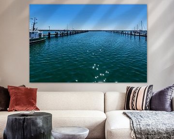 Sonnenstrahl Spiegelung - Segelboot, Hafen Sassnitz von GH Foto & Artdesign