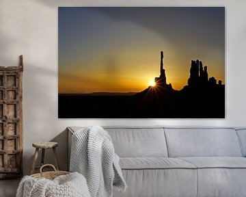 zonsopkomst Monument Valley van Antwan Janssen