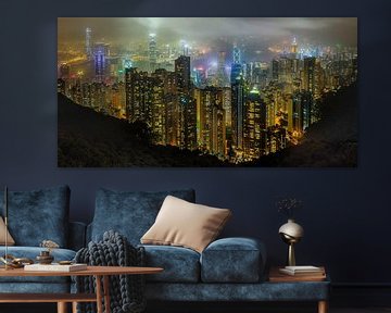 Hongkong bei Nacht von Roy Poots
