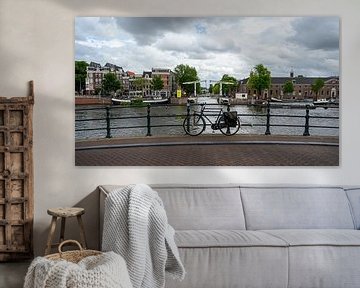 Fiets bij de Amstel Amsterdam van Peter Bartelings