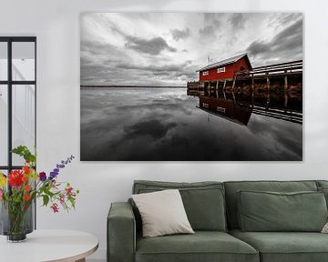 Boothuis op een steiger aan het Siljan meer (Zweden) van Martijn Smeets