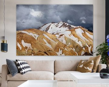 Besneeuwde toppen van Landmannalaugar van Martijn Smeets