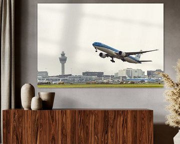 KLM Boeing 777 take off from Schiphol Airport by Lars Dirkzwager