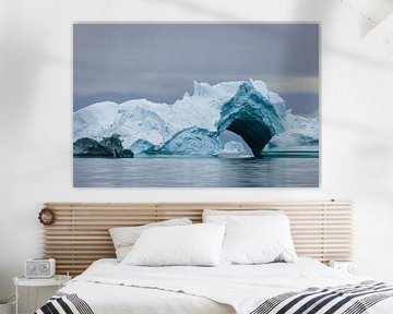 Eisberg mit Aussicht in der Diskobucht, Grönland