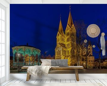 Kiosk en Munsterkerk Roermond avondopname van Twan van den Hombergh