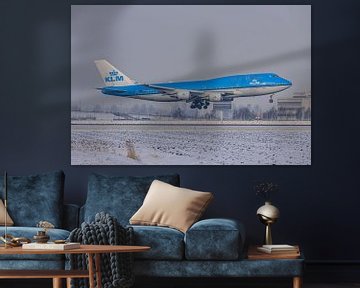 KLM Boeing 747-400 "City of Jakarta in de sneeuw.