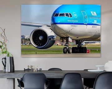 Taxiënde KLM Boeing 777-200. van Jaap van den Berg