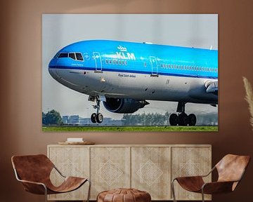 KLM MD-11 "Audrey Hepburn" (PH-KCE) hat abgehoben. von Jaap van den Berg