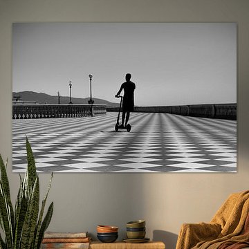 Motif noir et blanc avec silhouette de scooter électrique