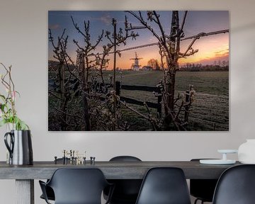 Molen De Vlinder aan de rivier de Linge in de Betuwe van Moetwil en van Dijk - Fotografie