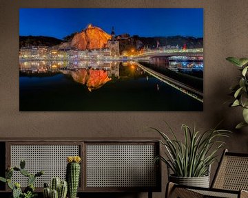 Prachtige reflectie in Dinant, Belgie van Roy Poots