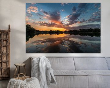 Spiegelend water van Frank Bosman