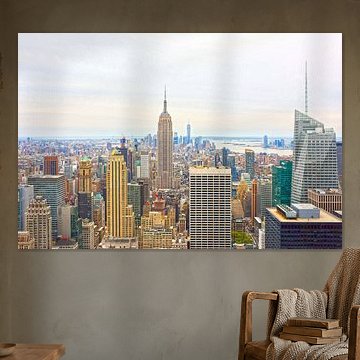 View of the Empire State Building from Rockefeller Center, New York