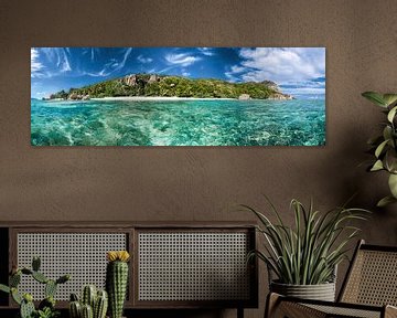 Seychellen met uitzicht op het eiland La Digue. van Voss Fine Art Fotografie