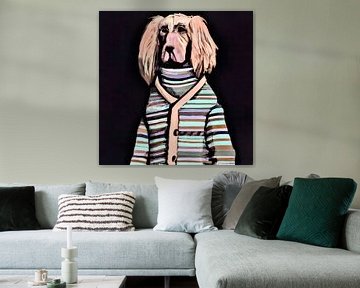 Statig portret van een deftige hond met vest aan van Maud De Vries