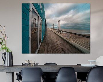 Auf dem Pier in Scheveningen mit Blick auf das Riesenrad - langsame Belichtungszeit von Jolanda Aalbers