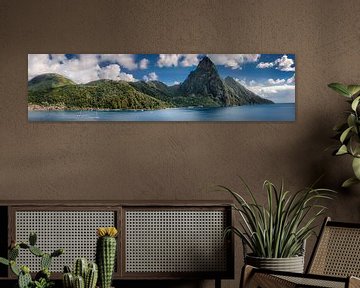 Saint Lucia eiland in het Caribisch gebied met Pitons gebergte. van Voss Fine Art Fotografie