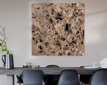 Abstract vierkantje met warme bruin tinten van Marjolijn van den Berg