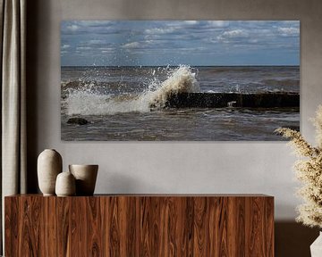 Waves over a shipwreck, England Hunstanton by Nynke Altenburg