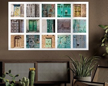 Collage de vieilles portes à Oman. sur Ron van der Stappen