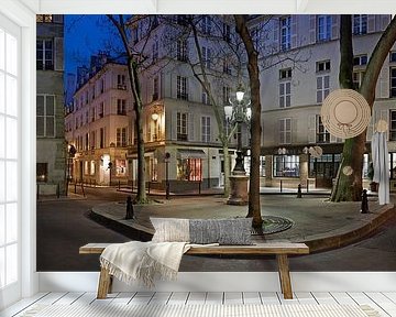 Place de Furstenberg in de wijk Saint-Germain-des-Prés, Parijs bij avond / Place de Furstenberg in t van Nico Geerlings