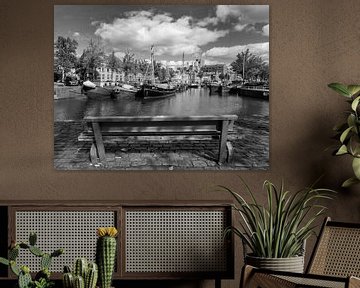 Noorderhaven stad Groningen in zwart-wit van R Smallenbroek