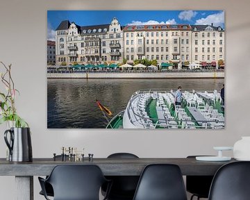 Berlijn - Reichstag kade aan de rivier de Spree van t.ART