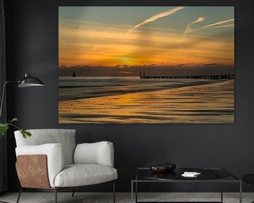 Evening at the seaside 3 by Tienke Huisman