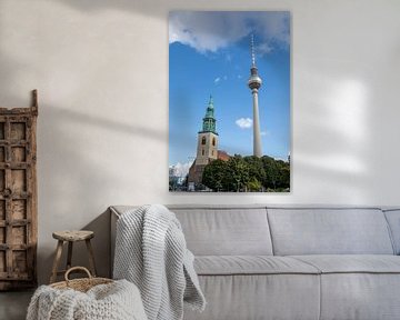 Berlijn - Tv-toren en Mariakerk op Alexanderplatz