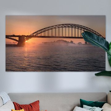 Lever de soleil féerique Pont de Waal sur Femke Straten