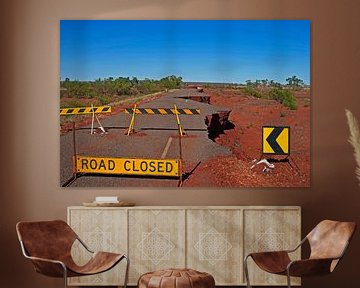 Australien: Zerstörte Straße im Outback von WeltReisender Magazin