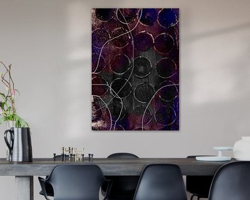 Abstract modern schilderij. Organische vormen in paars, blauw, zwart en wit