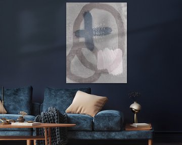 Abstracte moderne collage. Vormen in neutrale taupe, blauw, roze pastelkleuren N1 van Dina Dankers