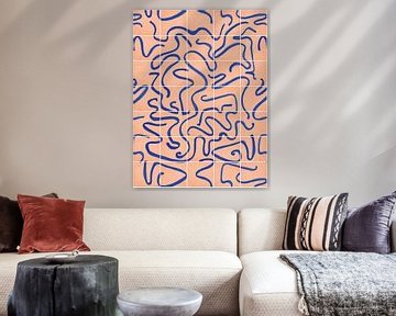 Modern en abstracte lijnen op een tegelpatroon, peach - blauw van Mijke Konijn