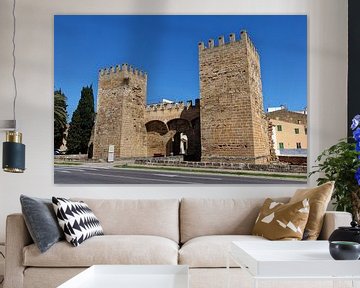 Alcúdia, Porta de Sant Sebastià (Mallorca) van Peter Balan