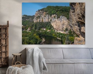 die schöne Steilküste der Dordogne mit dem Dorf La Roque Gageac