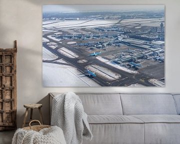 Luchthaven Schiphol in winterse omstandigheden. van Jaap van den Berg