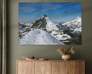Bergredding naar Matterhorn van Gerhard Albicker